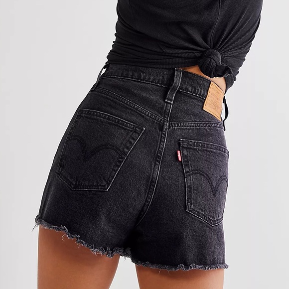 Levi’s Premium Ribcage Denim Shorts Washed Black Bayou High Waisted Plus Size 32 - Picture 4 of 16